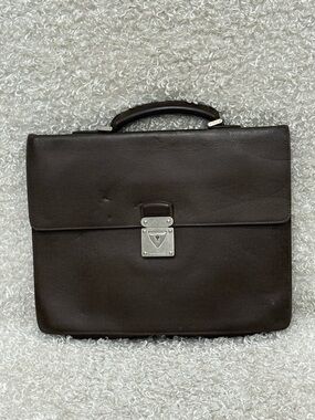 Louis Vuitton Taiga Neo Robusto Briefcase